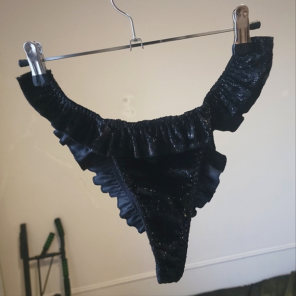 Cut Out Sparkly High Leg Panties - Picture 7 of 8